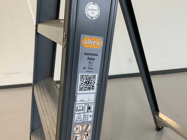 Altrex professional falco feo 5 aluminium uitzettrap - afbeelding 5 van  7