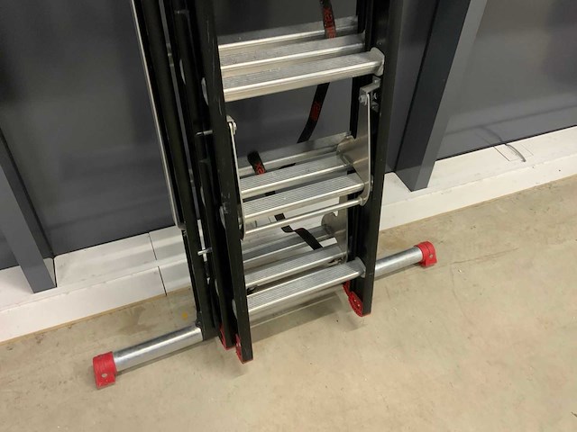 Altrex professional mounter zr 3055 3x8 3-delige ladder - afbeelding 6 van  8