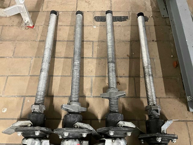 Altrex rs 5 steigerwiel geremd (4x) - afbeelding 2 van  2