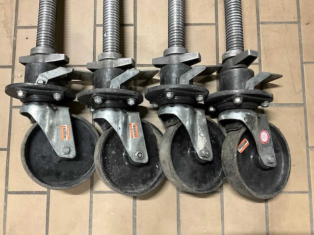 Altrex rs 5 steigerwiel geremd (4x) - afbeelding 2 van  2