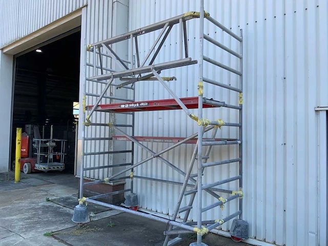Altrex rs tower 4 rolsteiger - afbeelding 1 van  9