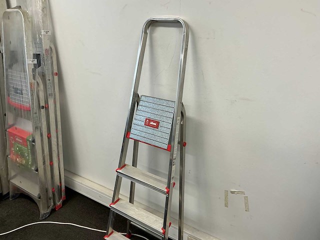 Altrex s-504 trap - afbeelding 1 van  3
