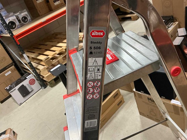Altrex steddy s506 uitzettrap - afbeelding 2 van  2