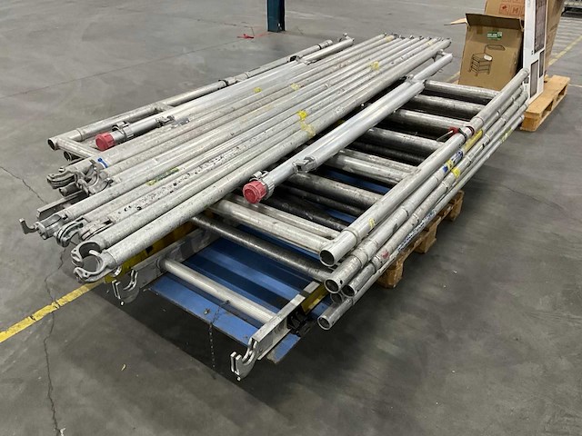 Altrex steiger - afbeelding 1 van  5