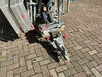 Altrex steigeraanhanger met asc steiger en aboma dakrandbeveiliging - afbeelding 3 van  15