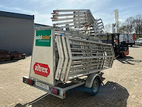 Altrex steigeraanhanger met asc steiger en aboma dakrandbeveiliging - afbeelding 13 van  15