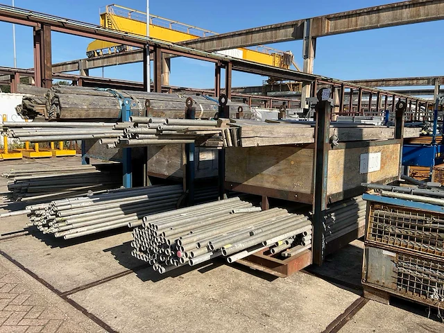Altrex steigerplank en -buizen - afbeelding 1 van  9