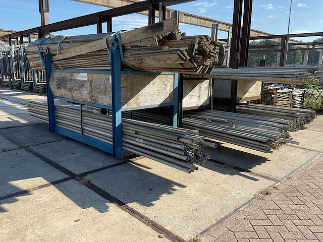Altrex steigerplank en -buizen - afbeelding 3 van  9