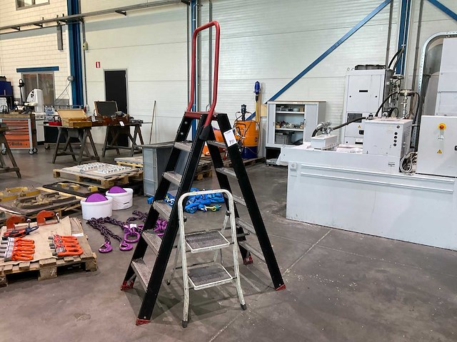 Altrex taurus edo 6-nl uitzettrap - afbeelding 1 van  3