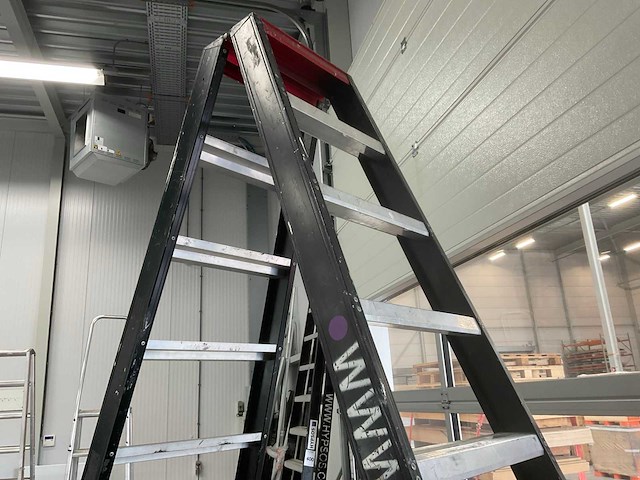Altrex taurus tdo 12-nl dubbele oplooptrap - afbeelding 2 van  3