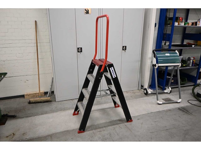 Altrex taurus tdo 4 2x4 aluminium uitzettrap - afbeelding 1 van  4
