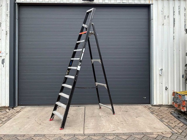 Altrex taurus tgb 10 bordestrap zwart 1x10 - afbeelding 1 van  7