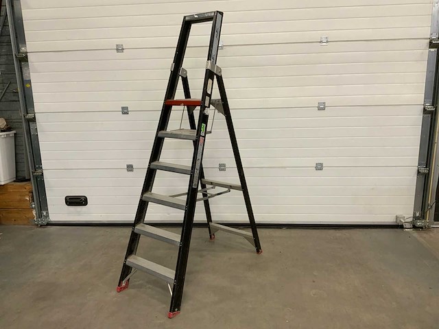 Altrex taurus tgb-6 trap - afbeelding 1 van  3