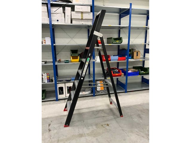 Altrex taurus tgb 6 uitzettrap - afbeelding 4 van  4