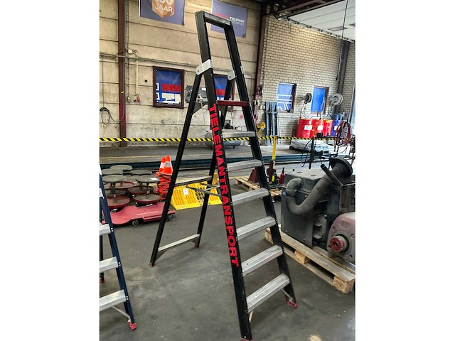 Altrex taurus tgb 7 uitzettrap - afbeelding 2 van  6