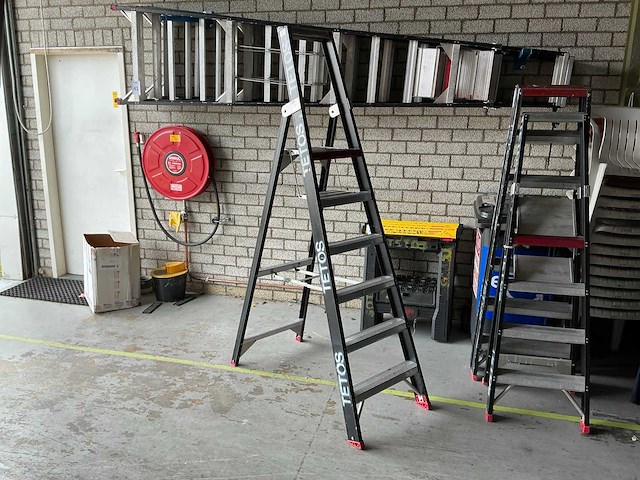 Altrex taurus tgb6 1x6 trap (2x) - afbeelding 1 van  8