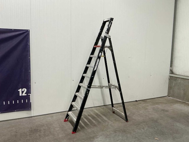 Altrex taurus uitzettrap - afbeelding 1 van  6