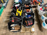 Altrex toolbuddy gereedschapsbak met inhoud (9x) - afbeelding 1 van  8