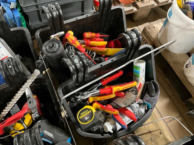 Altrex toolbuddy gereedschapsbak met inhoud (9x) - afbeelding 8 van  8