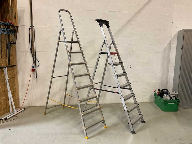 Altrex trap (2x) - afbeelding 1 van  3
