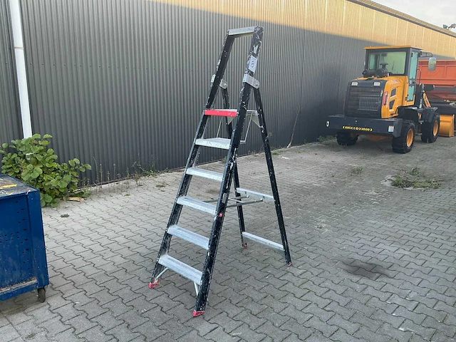 Altrex trap - afbeelding 1 van  3
