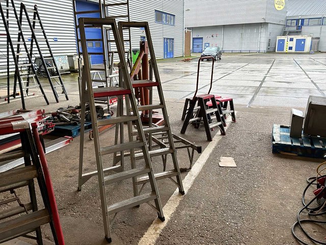 Altrex / tubesca trap (3x) - afbeelding 1 van  4