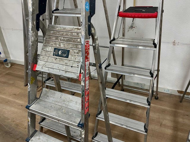 Altrex uitzettrap (3x) - afbeelding 3 van  7