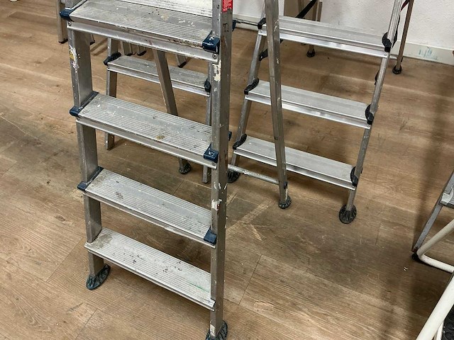 Altrex uitzettrap (3x) - afbeelding 4 van  7