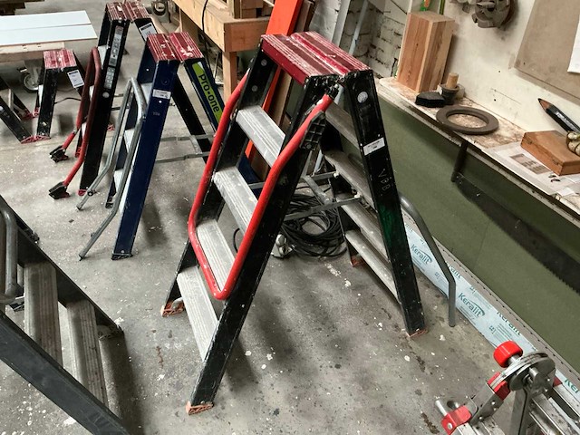 Altrex uitzettrap - afbeelding 1 van  3