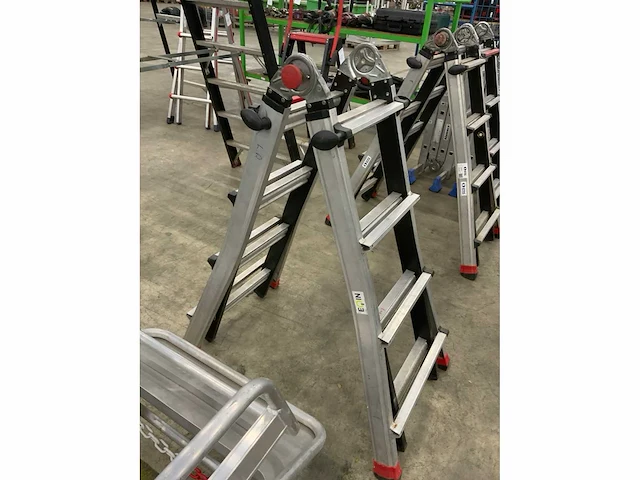 Altrex variflex teleprof 4x4 uitschuif/vouwladder - afbeelding 4 van  5