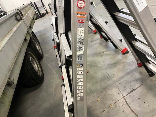 Altrex varitrex 4x4 ladder - afbeelding 3 van  4