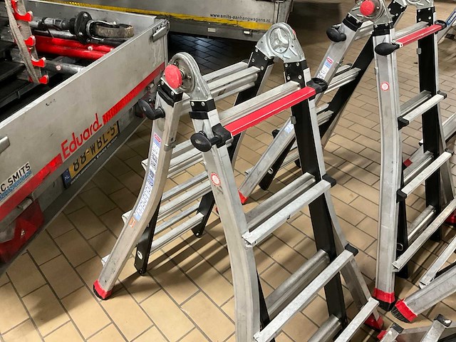 Altrex varitrex teleprof 4x4 vouwladder (2x) - afbeelding 5 van  7