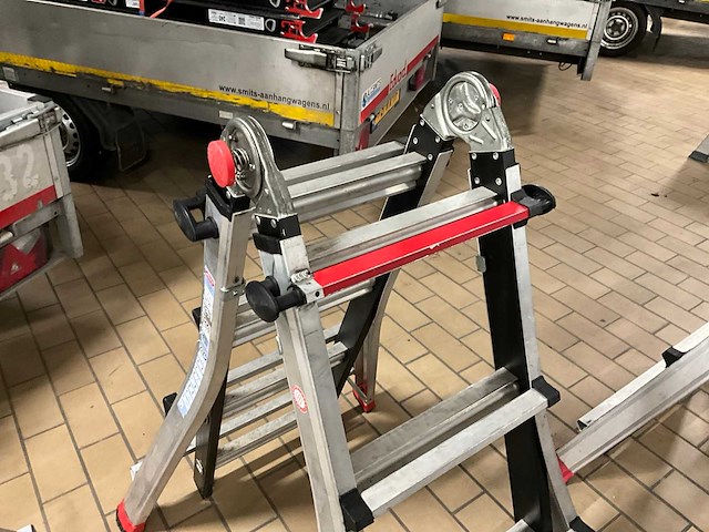 Altrex varitrex teleprof 4x4 vouwladder (2x) - afbeelding 5 van  7