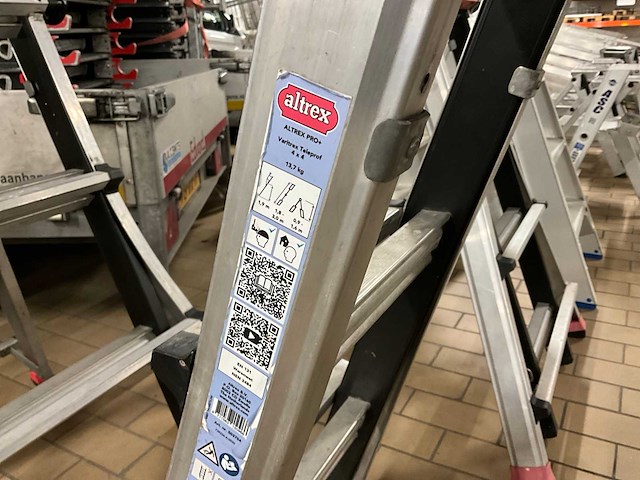 Altrex varitrex teleprof 4x4 vouwladder (2x) - afbeelding 3 van  7
