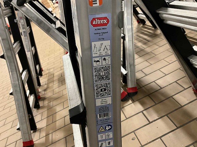 Altrex varitrex teleprof 4x4 vouwladder (2x) - afbeelding 7 van  7