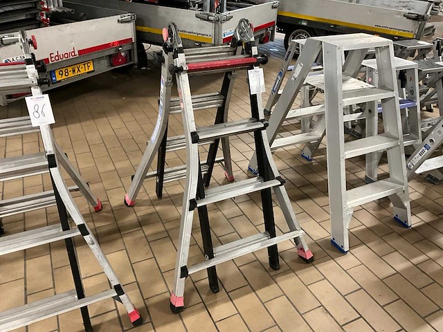 Altrex varitrex teleprof 4x4 vouwladder - afbeelding 1 van  4