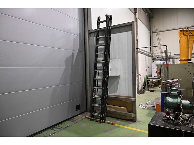 Altrex zr 3088 3x12 3-delige aluminium ladder - afbeelding 1 van  5