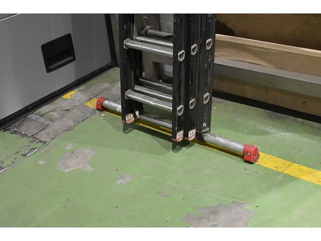 Altrex zr 3088 3x12 3-delige aluminium ladder - afbeelding 5 van  5