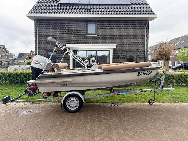 Alumax bullit 400 tender motorjacht - afbeelding 12 van  17