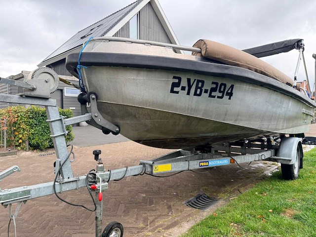Alumax bullit 400 tender motorjacht - afbeelding 13 van  17