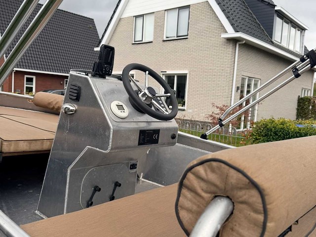 Alumax bullit 400 tender motorjacht - afbeelding 11 van  14