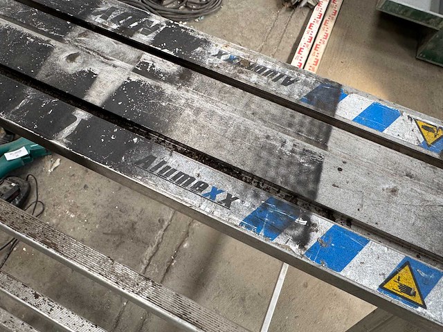 Alumexx - schraag (2x) - afbeelding 2 van  2