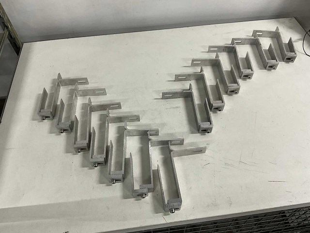 Aluminium dakhaak (13x) - afbeelding 1 van  1