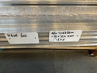 Aluminium daktrim 35x35x2500 mm (173x) - afbeelding 5 van  5