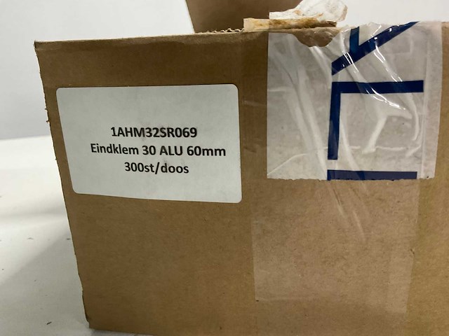 Aluminium eindklem voor montage zonnepanelen (245x) - afbeelding 2 van  2