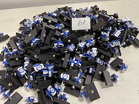 Aluminium eindklemmen voor montage zonnepanelen (110x) - afbeelding 1 van  3