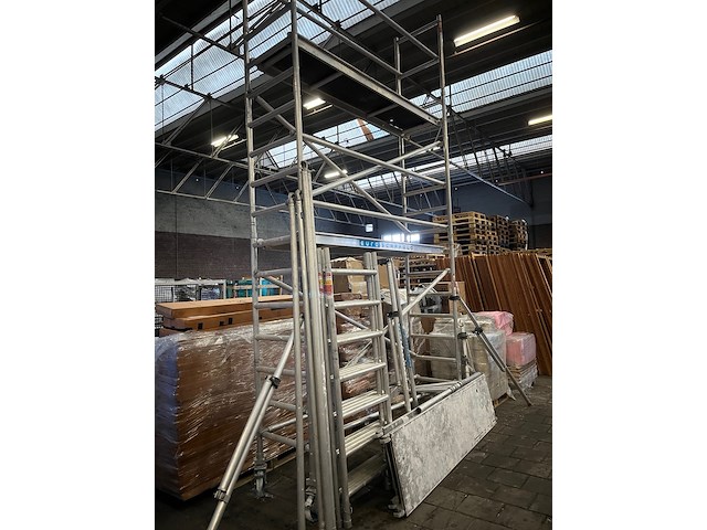 Aluminium euroscaffold rolsteiger 10 m hoog - afbeelding 6 van  13