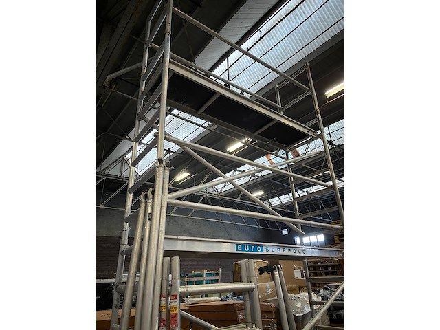 Aluminium euroscaffold rolsteiger 10 m hoog - afbeelding 7 van  13