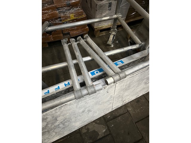 Aluminium euroscaffold rolsteiger 10 m hoog - afbeelding 13 van  13