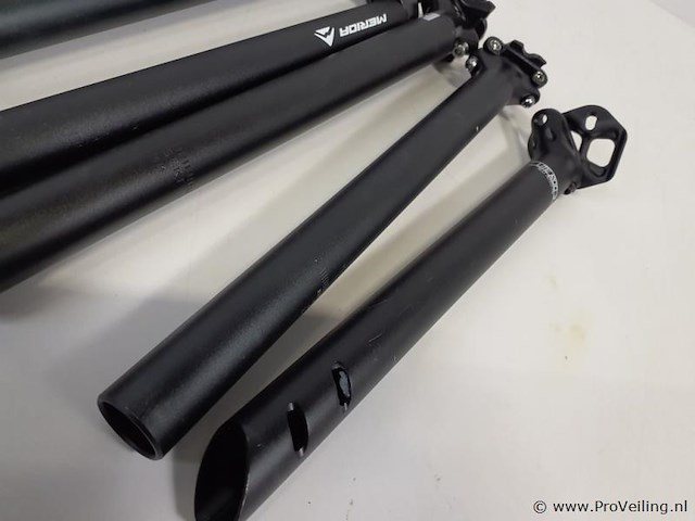 Aluminium fietszadelpennen en ergotec 4 stuurbevestigingen set ergotec 4 - afbeelding 10 van  13